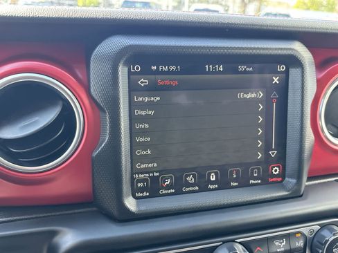 Certified 2023 Jeep Wrangler Unlimited Rubicon w/ Cold Weather Group AWD/4WD image 20