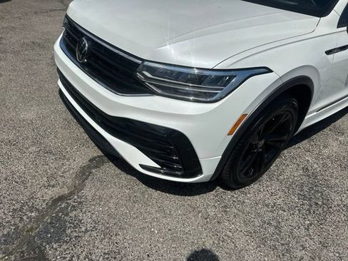 Used 2023 Volkswagen Tiguan SE R-Line FWD image 9