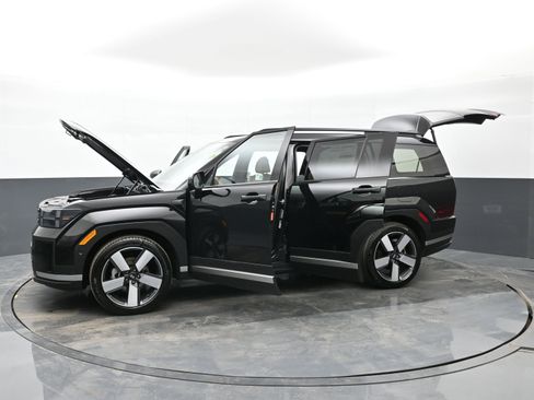 Used 2025 Hyundai Santa Fe Limited image 49