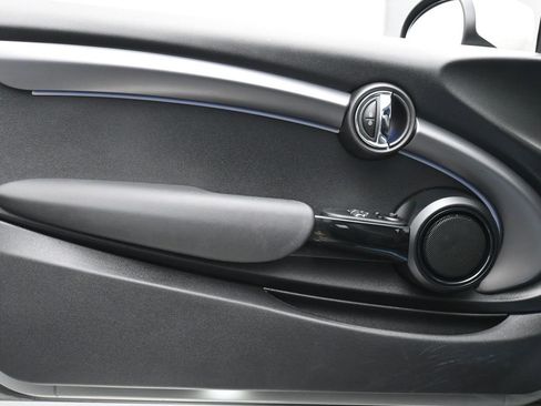 Used 2023 MINI Cooper S w/ Signature Upholstery Package image 9