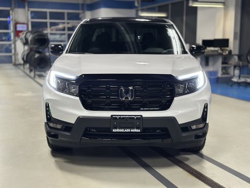 New 2026 Honda Ridgeline Black Edition image 2