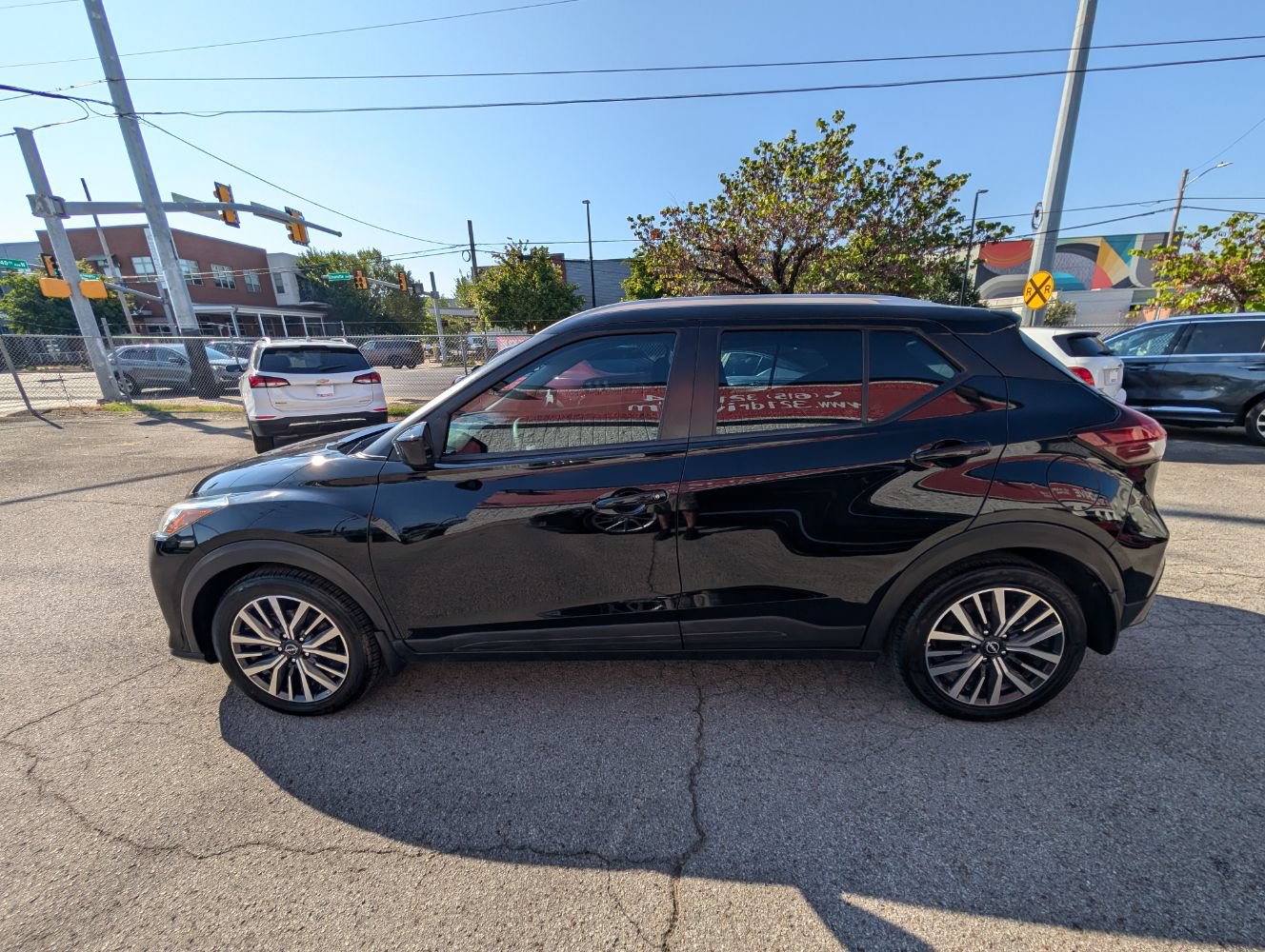 Used 2022 Nissan Kicks SV FWD image 9