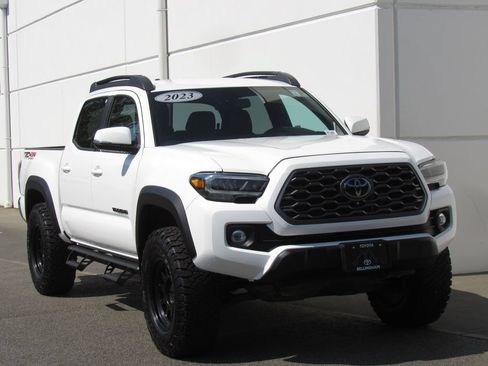 Used 2023 Toyota Tacoma TRD Off-Road AWD/4WD image 2