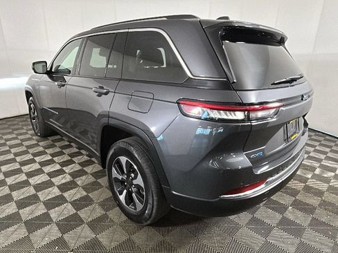 Used 2023 Jeep Grand Cherokee 4WD 4xe image 5