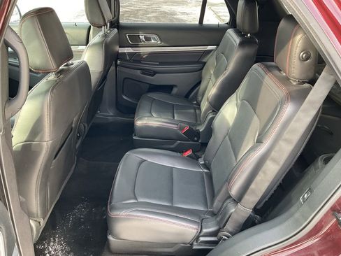 Used 2018 Ford Explorer Sport w/ Equipment Group 401A AWD/4WD image 21