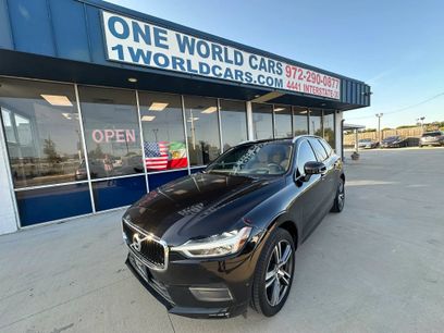 Used 2019 Volvo XC60 T5 Momentum w/ Multimedia Package