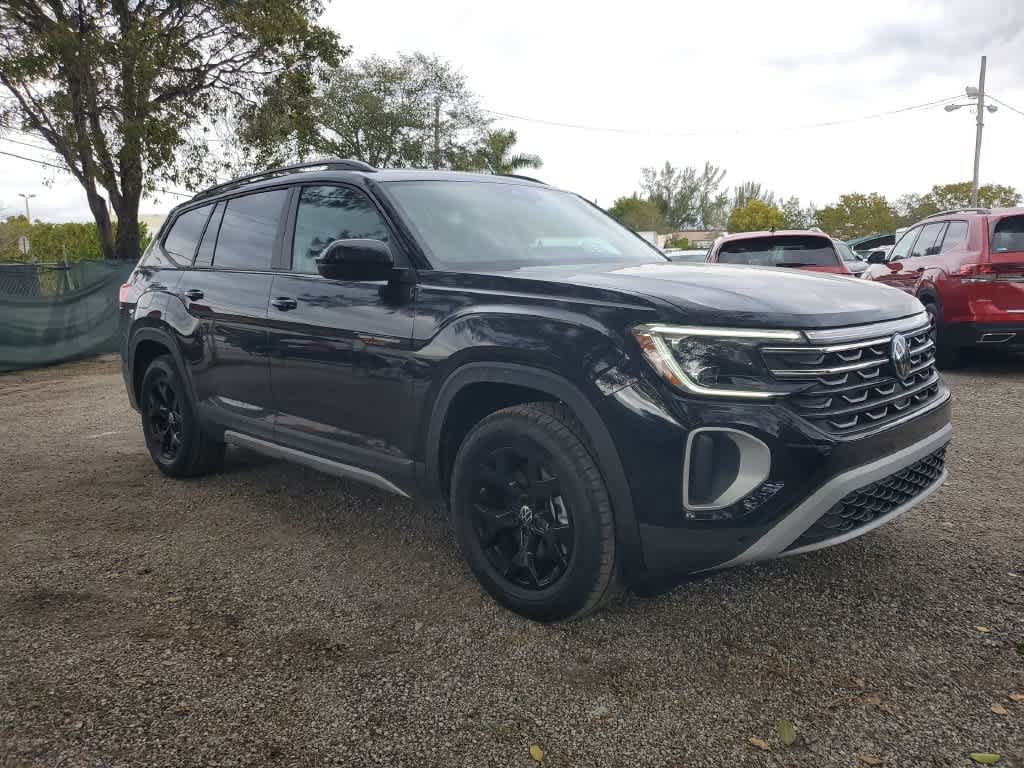 Certified 2024 Volkswagen Atlas Peak Edition SEL AWD/4WD image 11