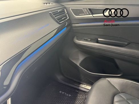 Used 2026 Volkswagen Atlas Cross Sport SEL Premium R-Line AWD/4WD image 32
