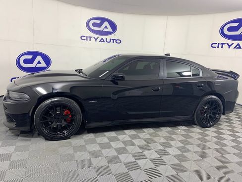 Used 2019 Dodge Charger R/T RWD image 6