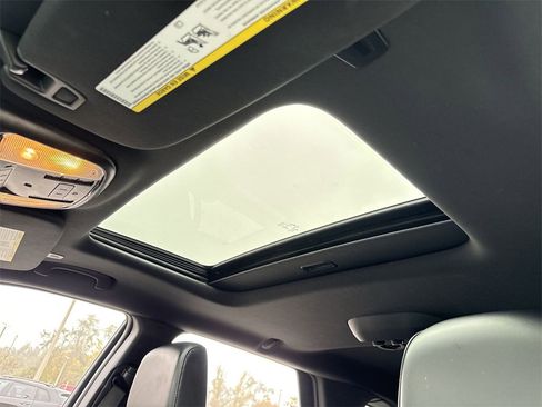 Used 2024 Dodge Durango GT image 19