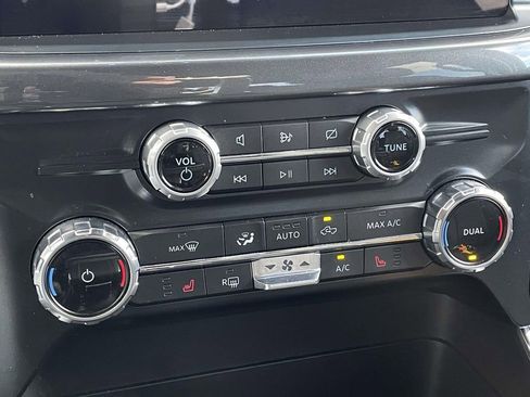 Used 2022 Ford F150 XLT w/ Equipment Group 302A High image 18