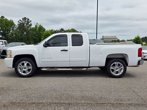 Used 2011 Chevrolet Silverado 1500 LS RWD image 2