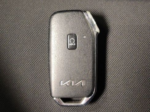 Used 2022 Kia K5 LXS FWD image 32