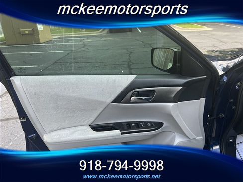 Used 2013 Honda Accord LX image 10