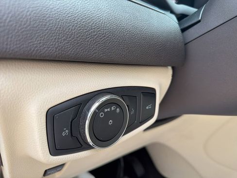 Used 2016 Lincoln MKC Select w/ Select Plus Package FWD image 27