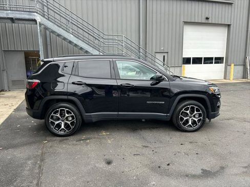 Certified 2025 Jeep Compass Limited AWD/4WD image 2