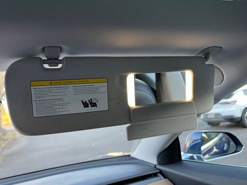 Used 2018 Tesla Model 3 Long Range image 24