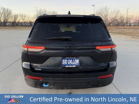 Used 2023 Jeep Grand Cherokee Trailhawk image 5