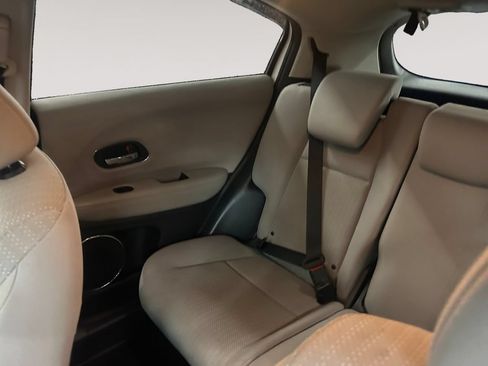 Used 2018 Honda HR-V EX image 13