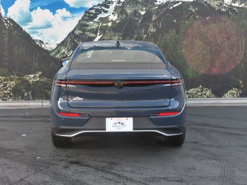 New 2026 Toyota Crown Nightshade image 5