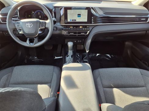 Used 2026 Toyota Camry LE image 11