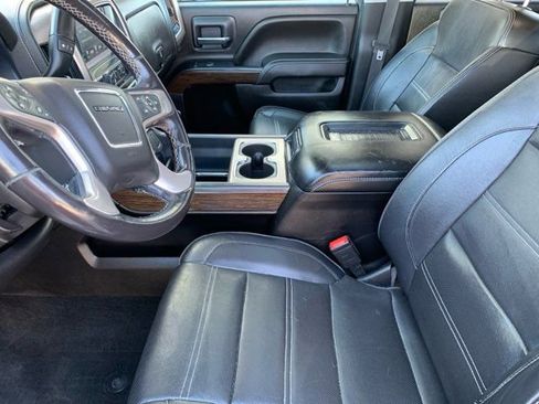 Used 2018 GMC Sierra 3500 Denali image 9