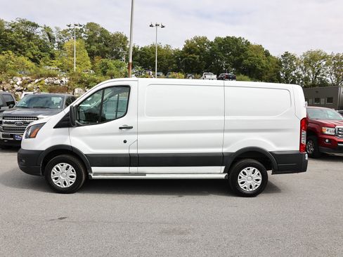 Used 2024 Ford Transit 250 Low Roof w/ Exterior Upgrade Package image 4