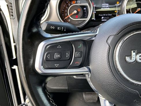 Certified 2020 Jeep Wrangler Unlimited Sahara image 26