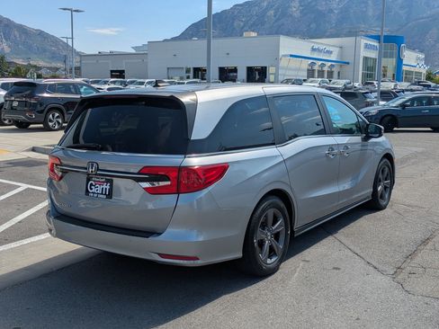 Used 2021 Honda Odyssey EX image 3