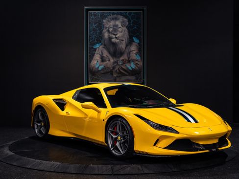 Used 2021 Ferrari F8 Tributo RWD image 4