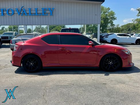 Used 2016 Scion tC FWD image 8