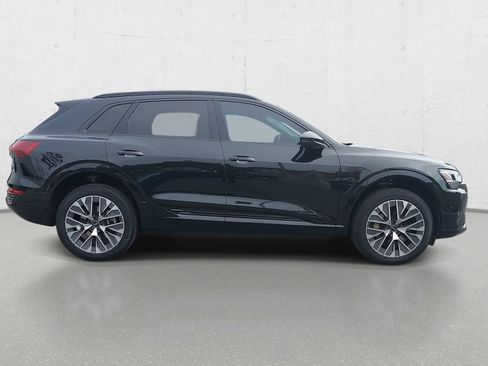 Used 2024 Audi Q8 e-tron Prestige w/ Prestige Package AWD/4WD image 4