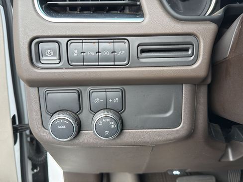 Used 2021 Chevrolet Tahoe LT RWD image 13