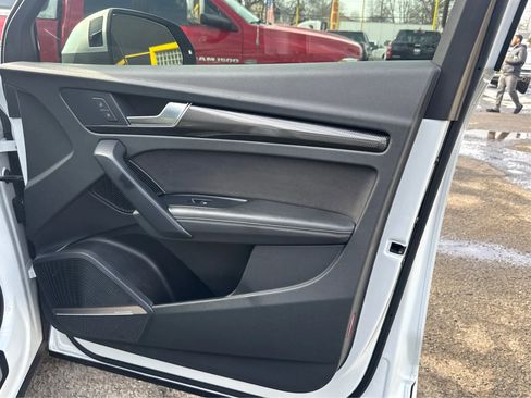 Used 2022 Audi SQ5 Premium Plus w/ Premium Plus Package image 20
