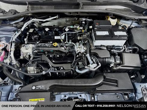 Used 2024 Toyota Corolla Cross LE w/ Moonroof Package AWD/4WD image 29