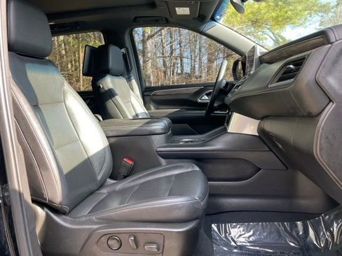 Used 2021 Chevrolet Tahoe Z71 w/ Luxury Package AWD/4WD image 24