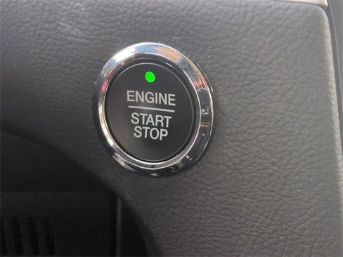 Used 2024 Ford Edge SE image 20