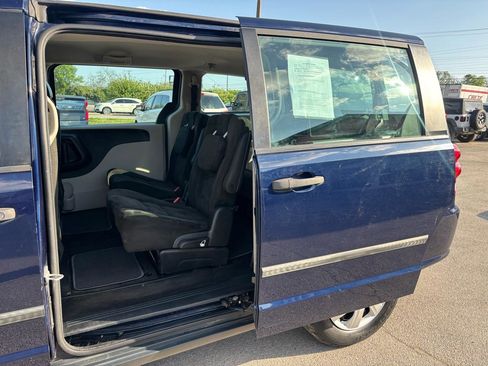 Used 2015 Dodge Grand Caravan American Value Package image 14