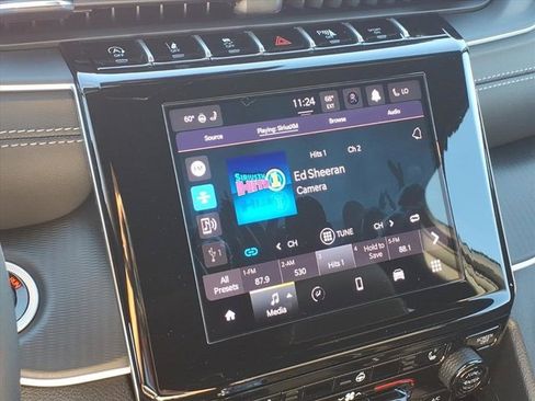 New 2025 Jeep Grand Cherokee Altitude image 7