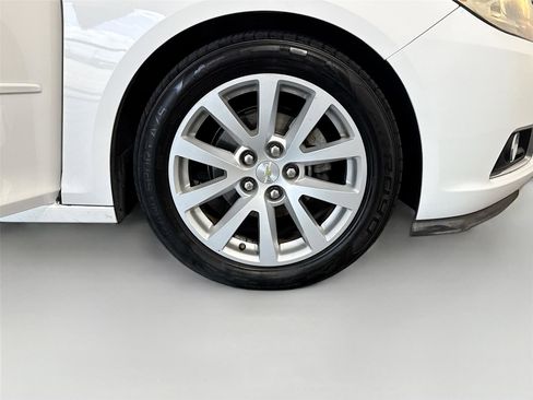 Used 2015 Chevrolet Malibu LT w/ Leather Package FWD image 19