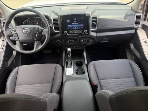Used 2024 Nissan Frontier SV w/ SV Convenience Package AWD/4WD image 10