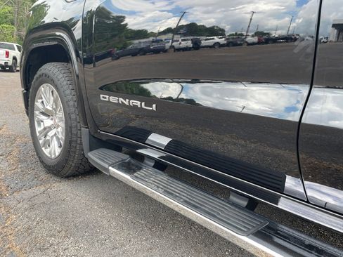 Used 2024 GMC Sierra 1500 Denali w/ Technology Package AWD/4WD image 43