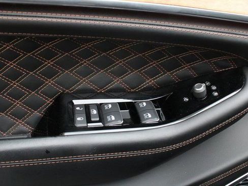 Used 2022 Jeep Grand Cherokee Summit image 32