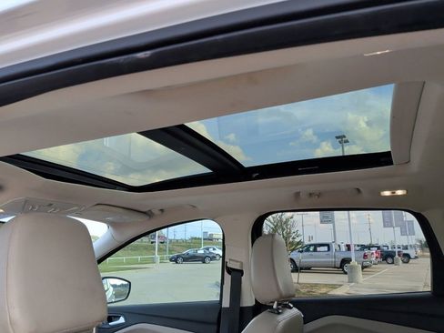 Used 2019 Ford Escape Titanium image 24