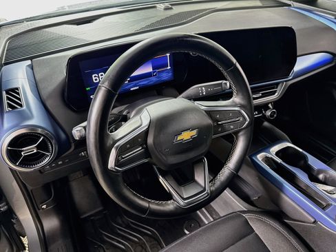 Used 2025 Chevrolet Equinox EV LT FWD image 23