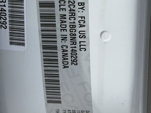 Used 2022 Chrysler Pacifica Touring-L w/ Uconnect Theater Family Group image 32