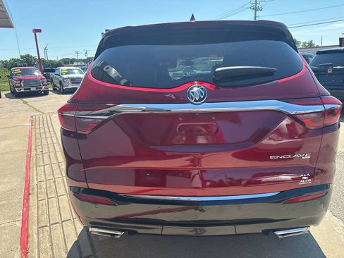 Used 2019 Buick Enclave Essence AWD/4WD image 4