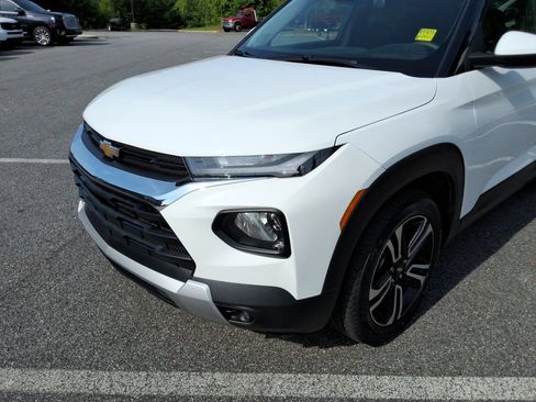 Certified 2023 Chevrolet TrailBlazer LT FWD image 9