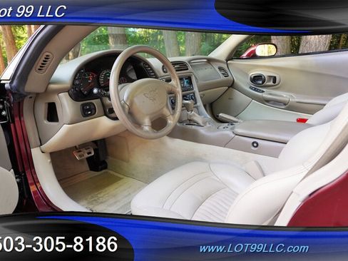Used 2003 Chevrolet Corvette Coupe w/ Preferred Equipment Group RWD image 12