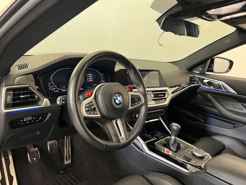 Used 2022 BMW M4 Coupe image 4